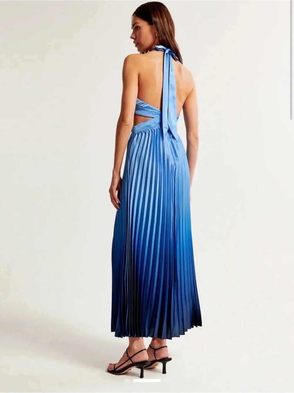 NWT Abercrombie & Fitch Giselle Halter Blue Ombré Pleated Cutout Maxi Dress Sz M